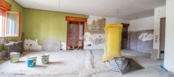 3-salle Appartement à Cittaducale, Italy No. 282452 4