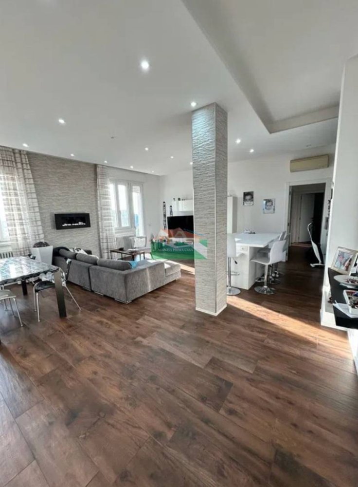 3 bedrooms Penthouse in Ravenna, Italy No. 93818