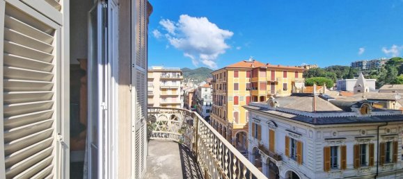 5 rooms Apartment in Chiavari, Italy No. 12325 2