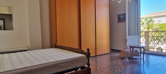 5 rooms Apartment in Chiavari, Italy No. 12325 6