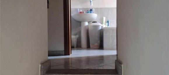 4 rooms House in Volpiano, Italy No. 275545 18