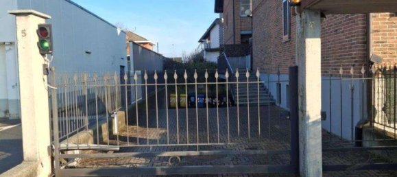 4 rooms House in Volpiano, Italy No. 275545 5