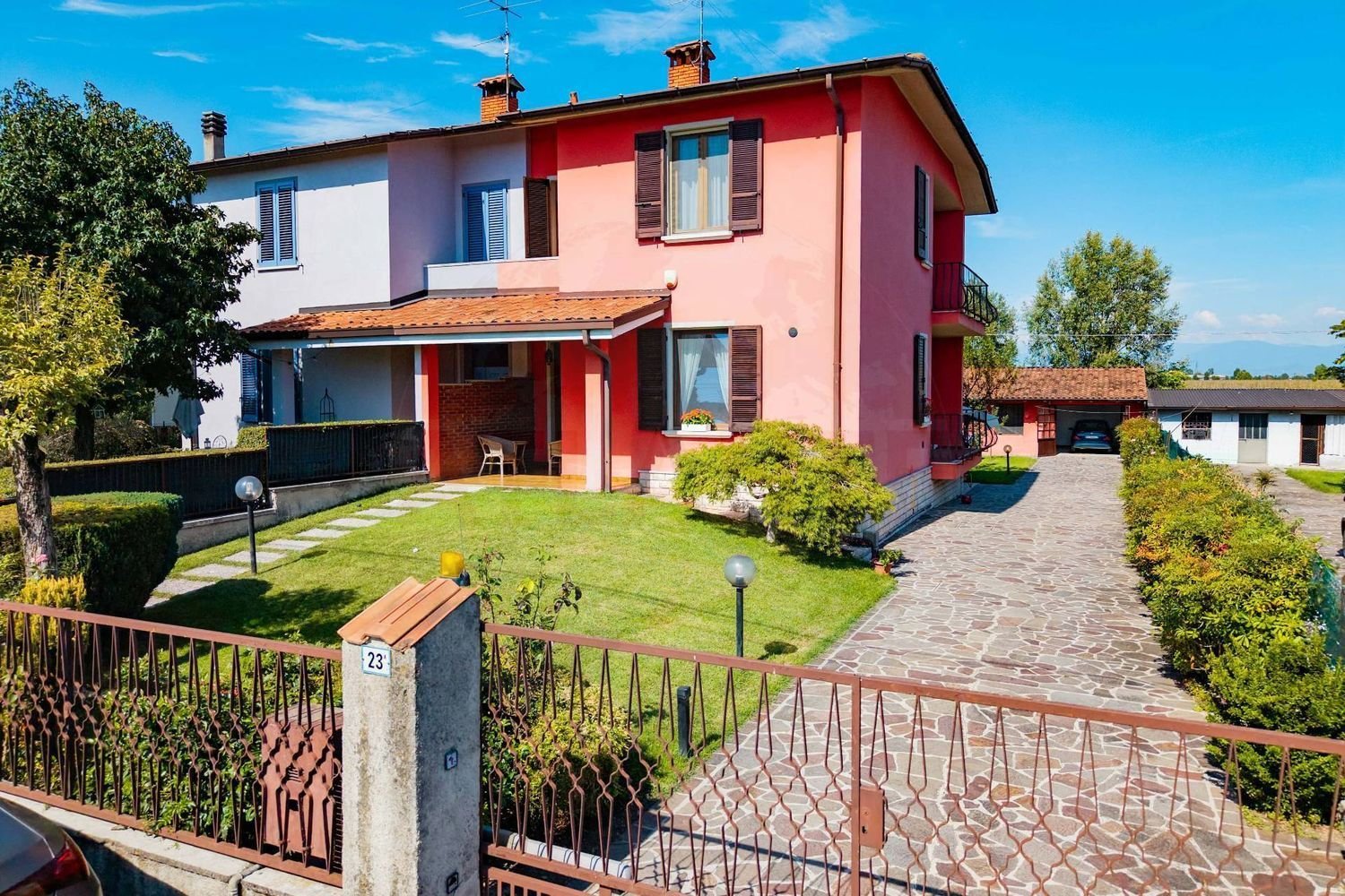 6 bedrooms Villa in Brandico, Italy No. 391222