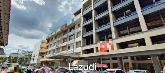 1800m² Commercial property in Bangkok, Thailand No. 23579 2