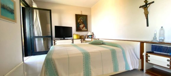 Вилла с 6 комнатами в Куарту Сант'Элена, Италия № 92043 39