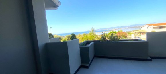 Вилла с 6 комнатами в Куарту Сант'Элена, Италия № 92043 27