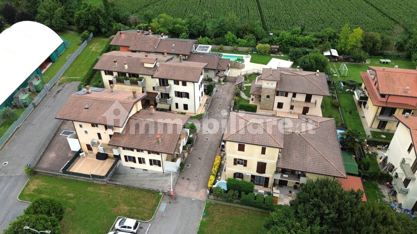 2 bedrooms Apartment in Telgate, Italy No. 259399