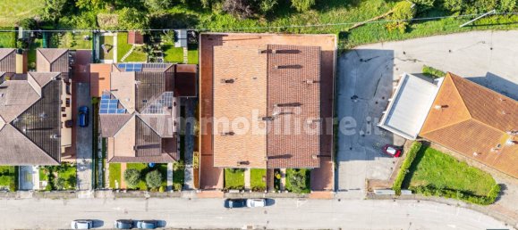 2 bedrooms Apartment in Mantua, Italy No. 359613 22
