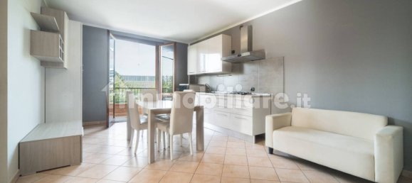 2 bedrooms Apartment in Mantua, Italy No. 359613 2