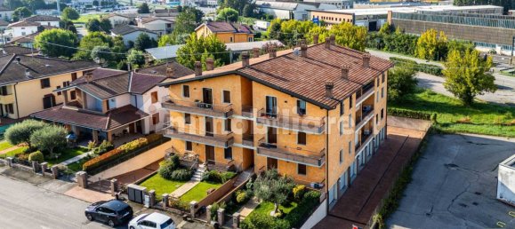 2 bedrooms Apartment in Mantua, Italy No. 359613 21