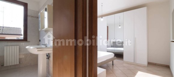 2 bedrooms Apartment in Mantua, Italy No. 359613 15