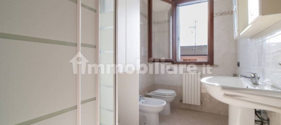 2 bedrooms Apartment in Mantua, Italy No. 359613 12