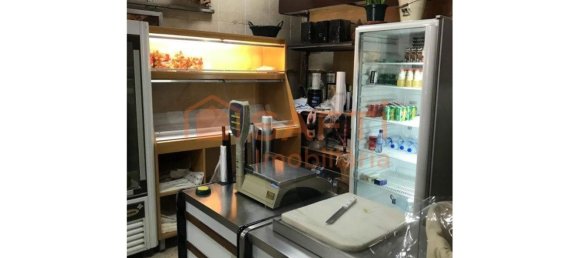 500m² Commercial property in Canelas, Portugal No. 47814 4