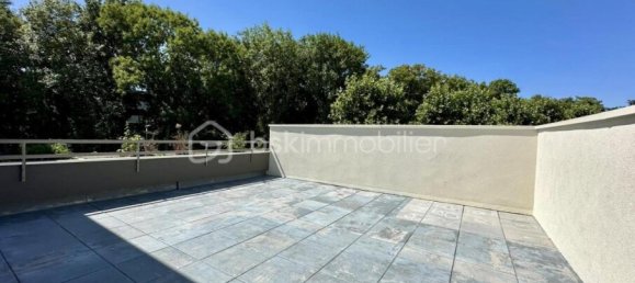 2 bedrooms Apartment in Vaux-le-Penil, France No. 318736 2