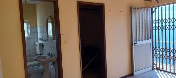 3 bedrooms Castles in Santa Marta de Penaguiao, Portugal No. 171584 7