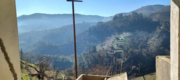 3 bedrooms Castles in Santa Marta de Penaguiao, Portugal No. 171584 3