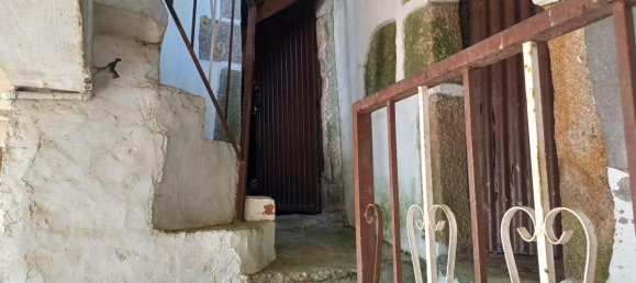 3 bedrooms Castles in Santa Marta de Penaguiao, Portugal No. 171584 2