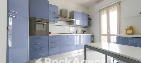 2 bedrooms Apartment in Catanzaro, Italy No. 296154 5
