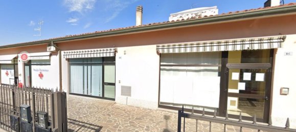 100m² Commercial property in Albiate, Italy No. 118661 4