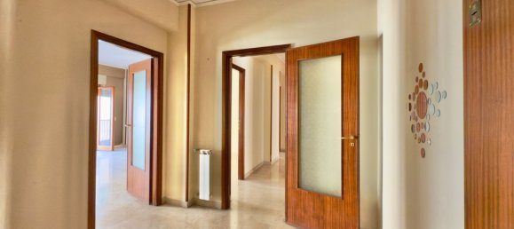 4 bedrooms Apartment in Palermo, Italy No. 336267 2