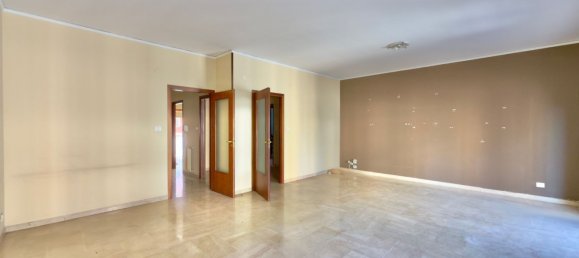 4 bedrooms Apartment in Palermo, Italy No. 336267 3