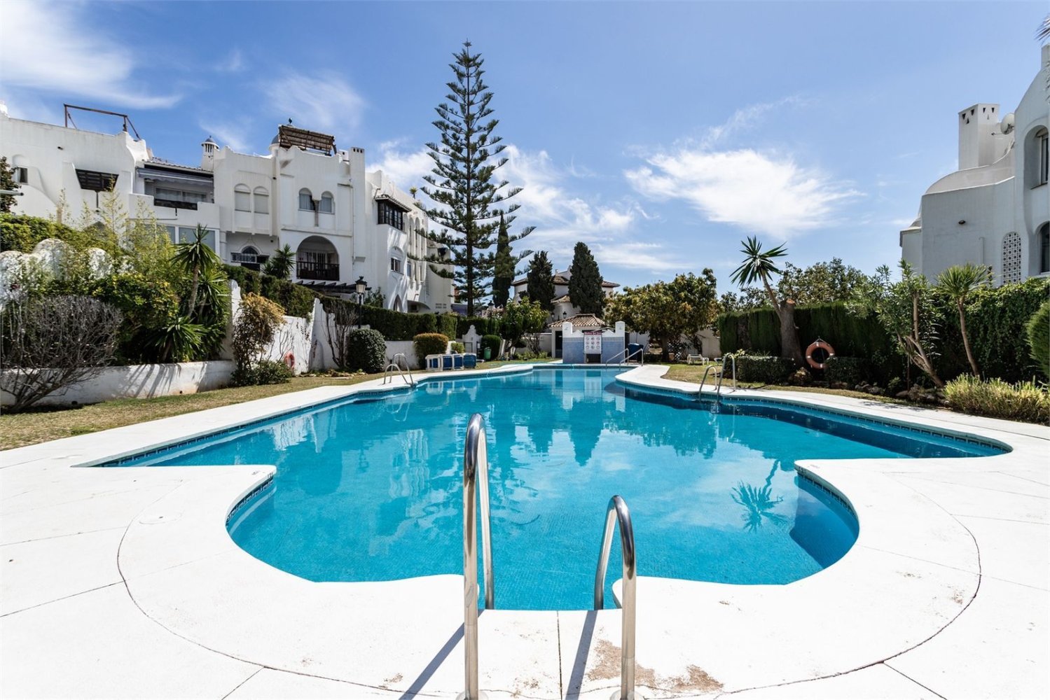 Apartamento de 2 dormitorios en Mijas, Spain No. 147356