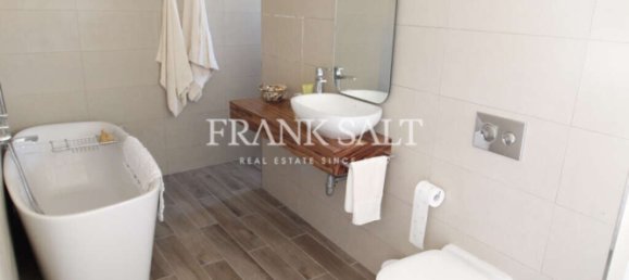 2 bedrooms Townhouse in Senglea, Malta No. 9346 21