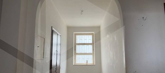 Apartamento T4 em Bari, Italy N.º 21975 11