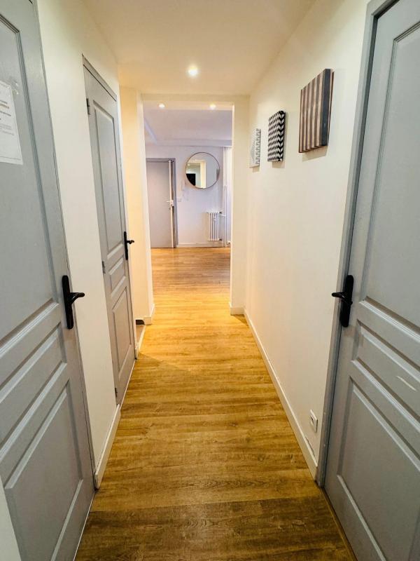 5 bedrooms Apartment in Brest, France No. 206804