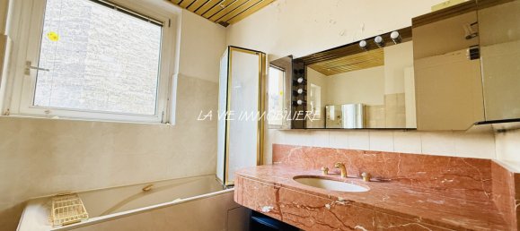 1 bedroom Apartment in Paris, France No. 136098 5