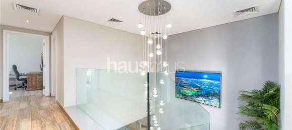 Villa de 5 dormitorios en Dubai Sports City, UAE No. 98949 16