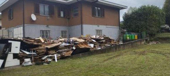 9 rooms Villa in Brinzio, Italy No. 200420 3