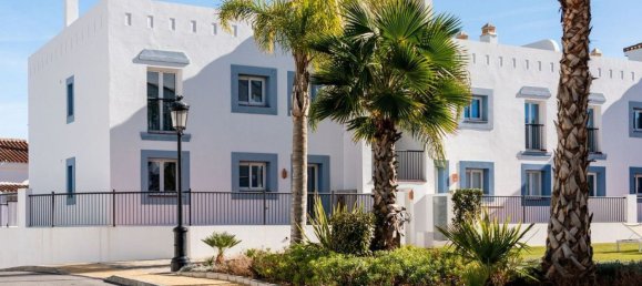 2 Schlafzimmer Wohnung in Estepona, Spain, Nr. 21248 9