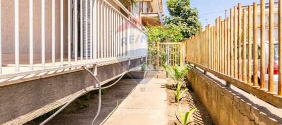 Квартира с 4 спальнями в Рипосто, Италия № 265311 15