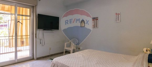 Квартира с 4 спальнями в Рипосто, Италия № 265311 6