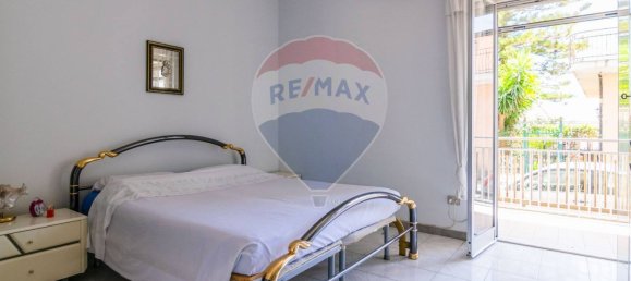 Квартира с 4 спальнями в Рипосто, Италия № 265311 20