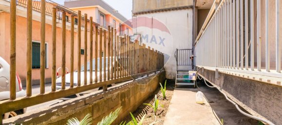 Квартира с 4 спальнями в Рипосто, Италия № 265311 16