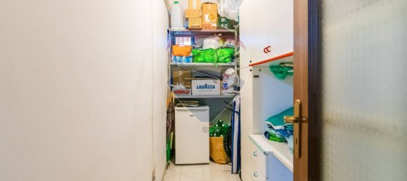 Квартира с 4 спальнями в Рипосто, Италия № 265311 24