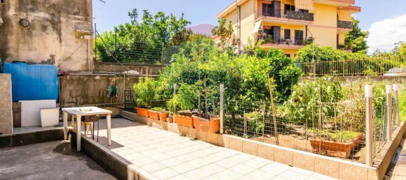 Квартира с 4 спальнями в Рипосто, Италия № 265311 30