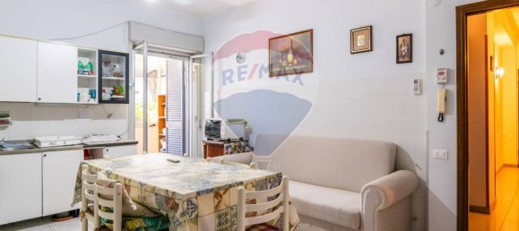 Квартира с 4 спальнями в Рипосто, Италия № 265311 23