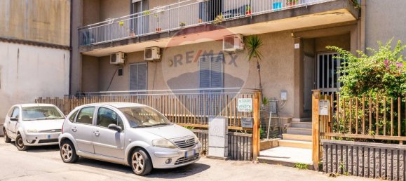 Квартира с 4 спальнями в Рипосто, Италия № 265311 5