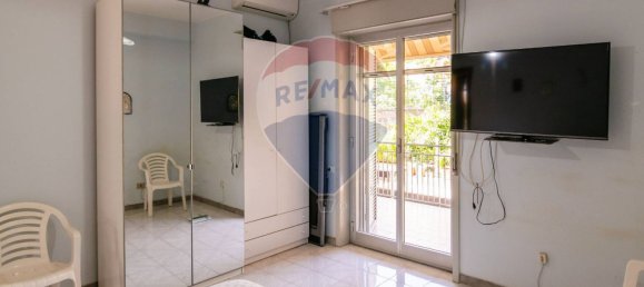 Квартира с 4 спальнями в Рипосто, Италия № 265311 8