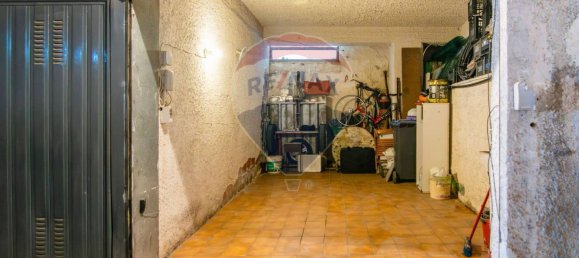 Квартира с 4 спальнями в Рипосто, Италия № 265311 2