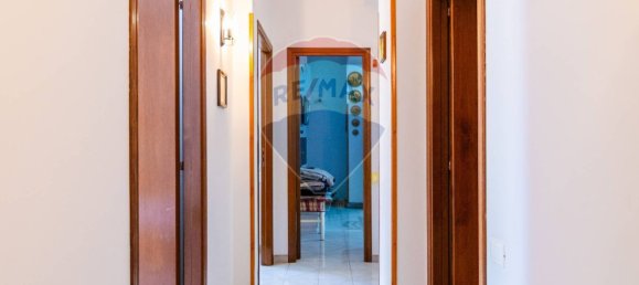 Квартира с 4 спальнями в Рипосто, Италия № 265311 9