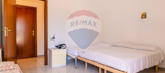 Квартира с 4 спальнями в Рипосто, Италия № 265311 11