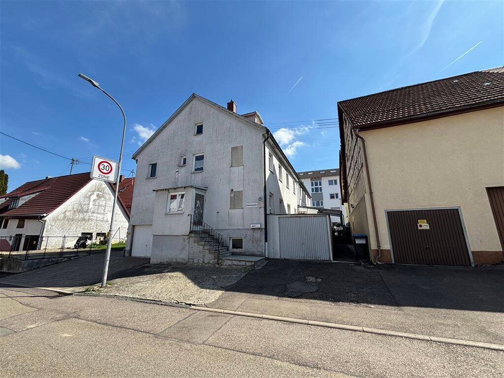 5 rooms Townhouse in Alb-Donau-Kreis, Germany No. 294383