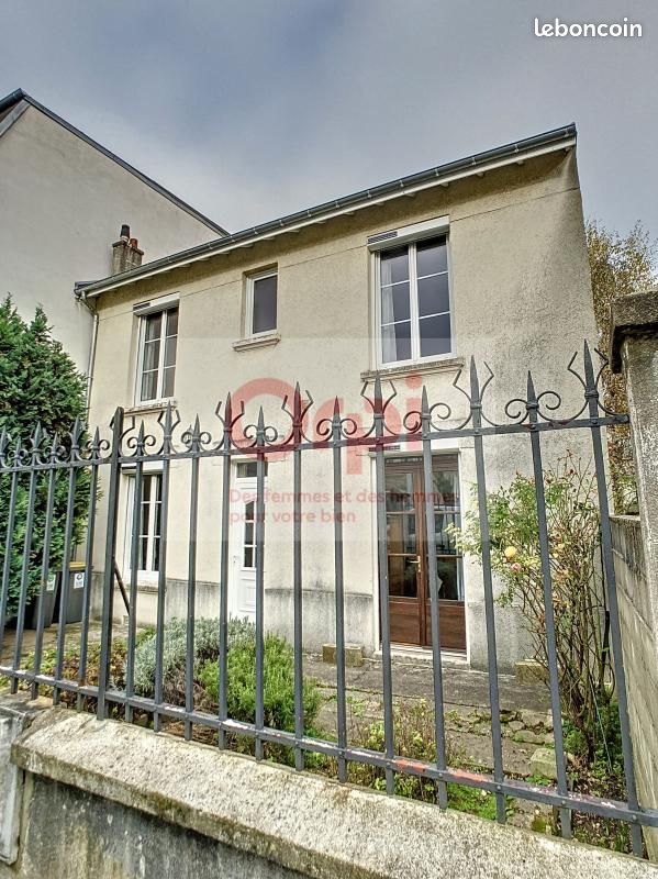 2 bedrooms House in Issy-les-Moulineaux, France No. 161545