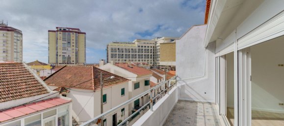 14 bedrooms Building in Costa da Caparica, Portugal No. 156803 8