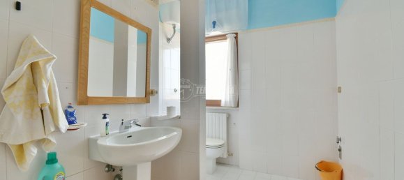 Duplex de 4 divisões em Folignano, Italy N.º 79948 8