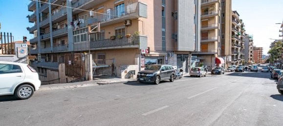 1 room Garage in Catania, Italy No. 108848 2